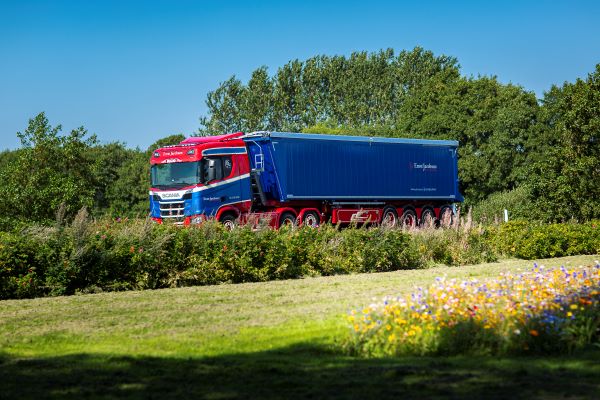 Jimmi kører forretningen videre